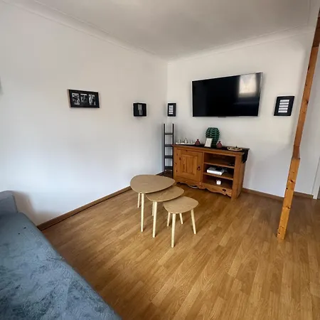 Agreable T3 Avec Lits Double, Garage Et Velos * Шамбери